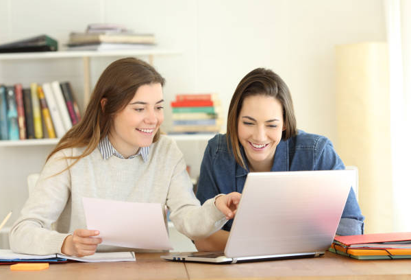 How Online GCSE Tutors Improve Confidence and Exam Performance