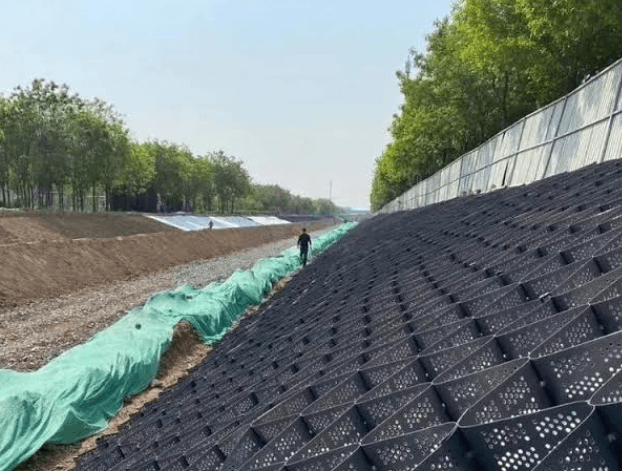 Evaluating Geocell for Slope Stabilization Projects